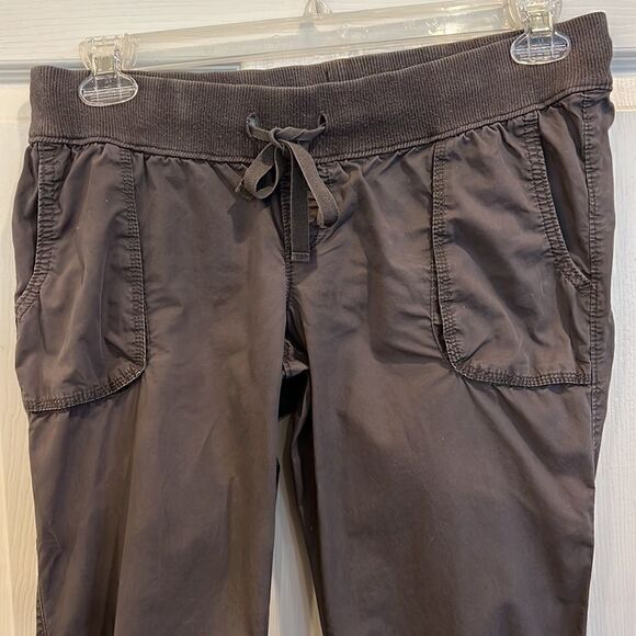Old Navy women’s size small Maternity gunmetal gray pants Stretchy waist - Picture 2 of 11